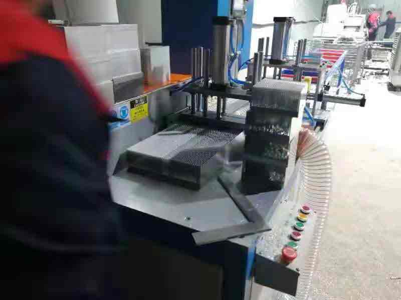 鋁型材散熱器切割機-2